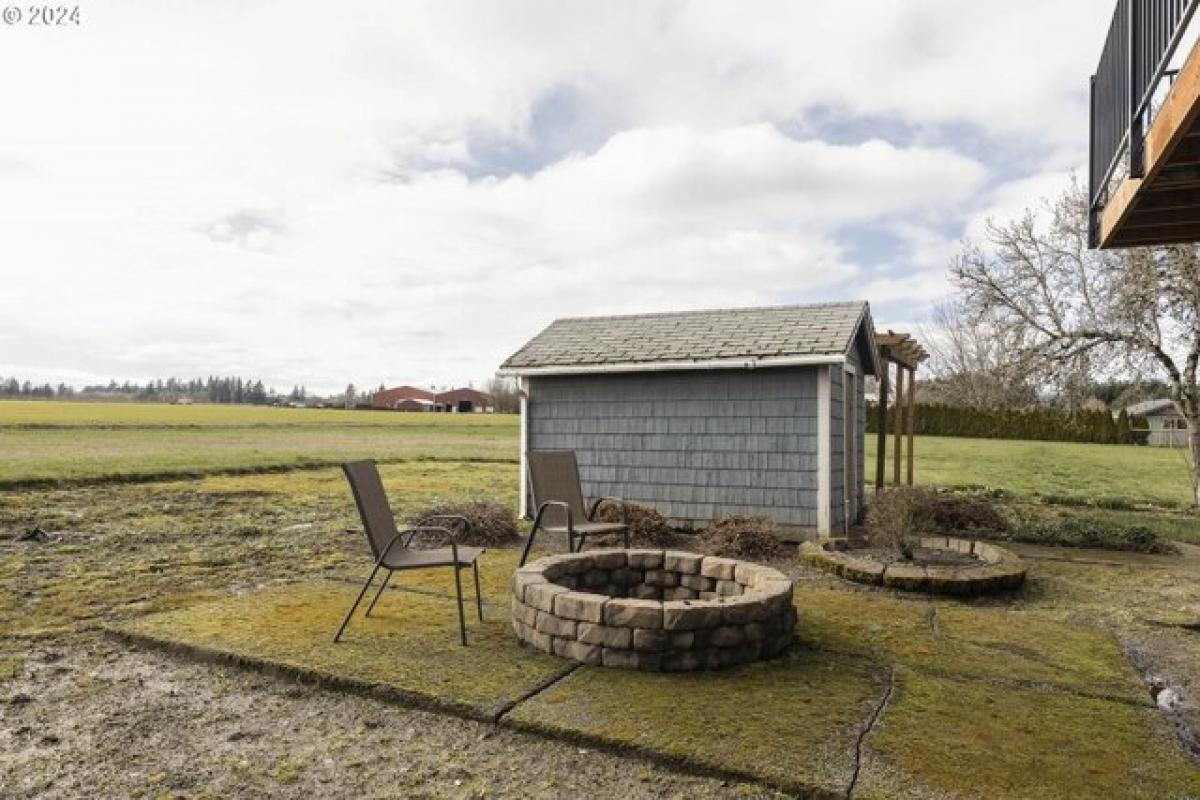 Picture of Home For Sale in McMinnville, Oregon, United States