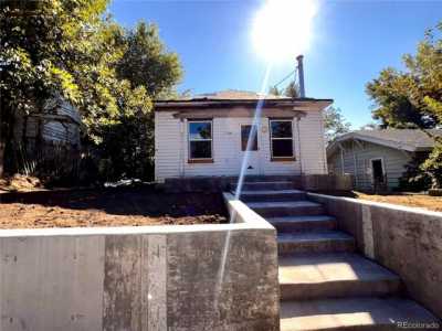 Home For Sale in Englewood, Colorado