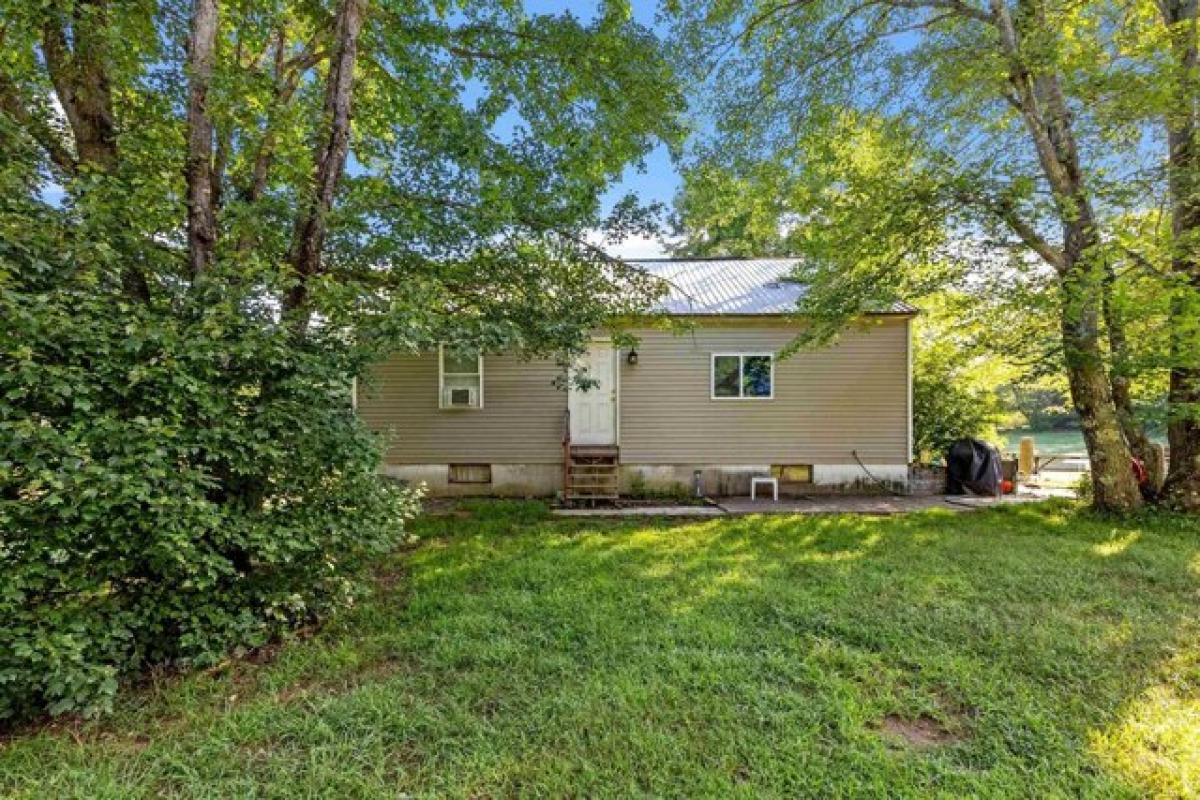 Picture of Home For Sale in Loudon, New Hampshire, United States