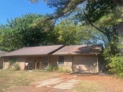 Home For Sale in Paris, Texas