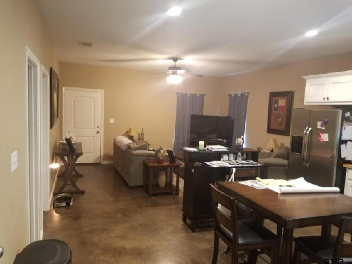 Picture of Home For Rent in Chandler, Texas, United States