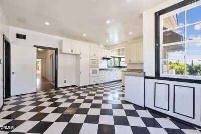 Home For Sale in Glendale, California