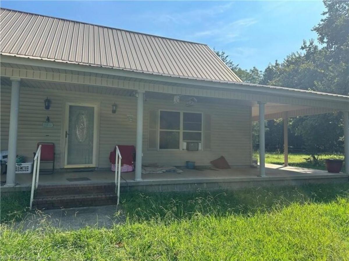 Picture of Home For Sale in Mulberry, Arkansas, United States