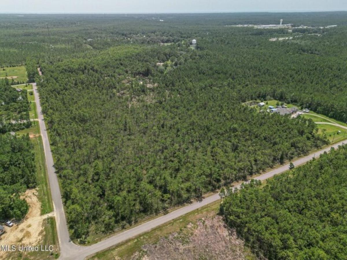 Picture of Residential Land For Sale in Ocean Springs, Mississippi, United States