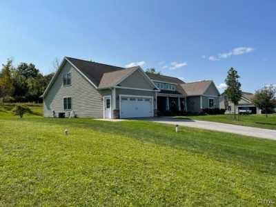 Home For Sale in Canastota, New York