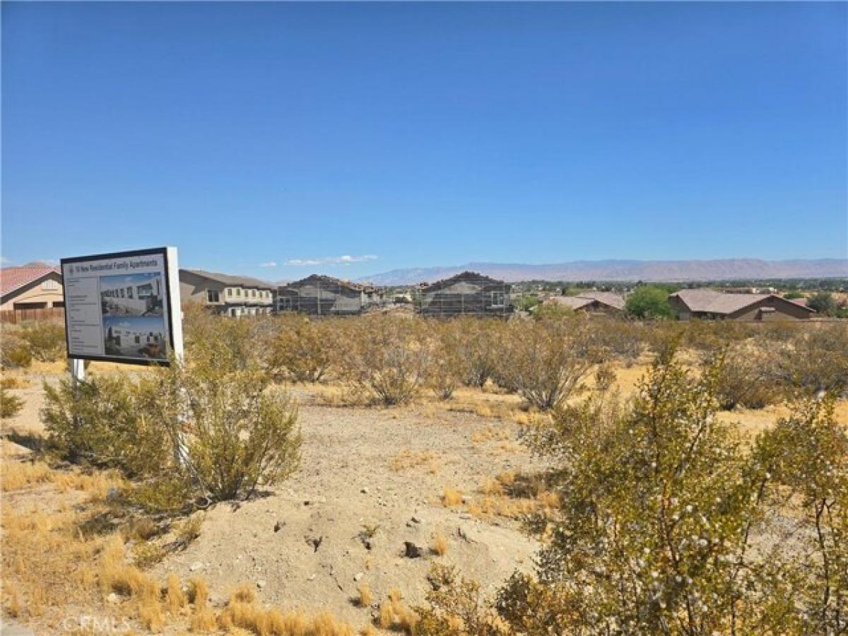 Picture of Residential Land For Sale in Apple Valley, California, United States