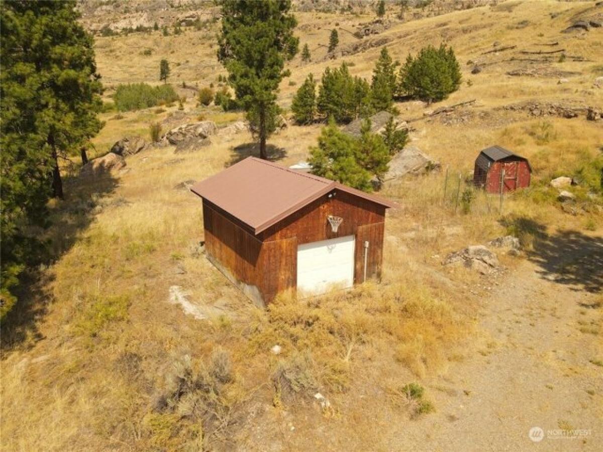 Picture of Home For Sale in Oroville, Washington, United States