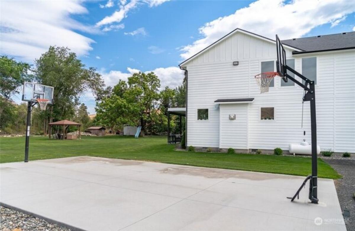 Picture of Home For Sale in Monitor, Washington, United States