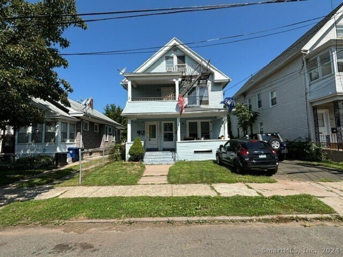 Picture of Home For Sale in West Haven, Connecticut, United States