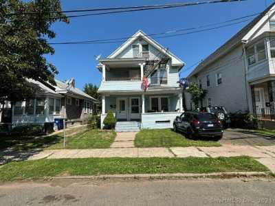 Home For Sale in West Haven, Connecticut