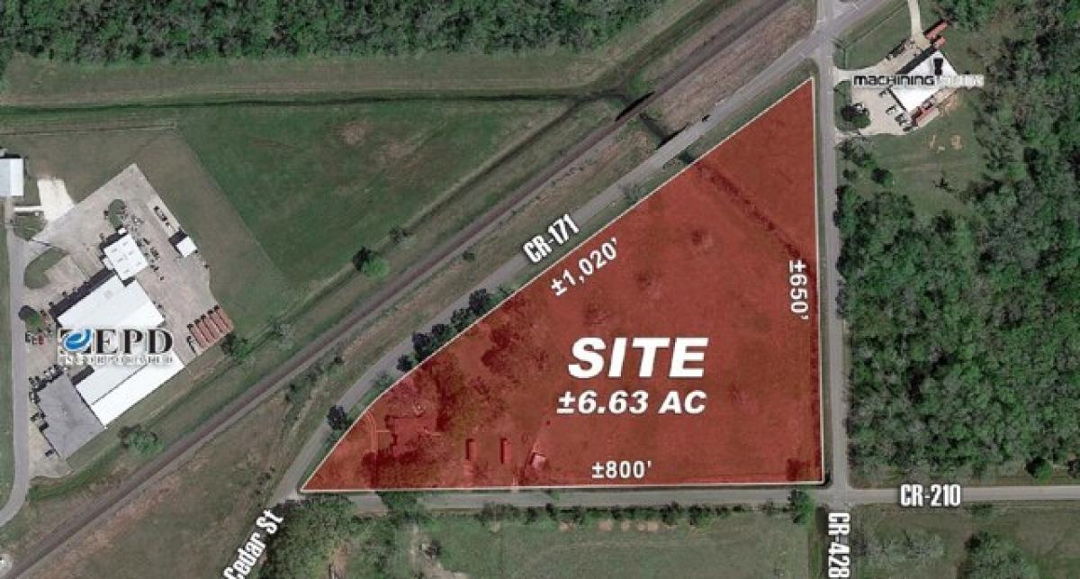 Picture of Residential Land For Sale in Angleton, Texas, United States