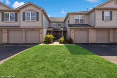 Home For Sale in Gurnee, Illinois