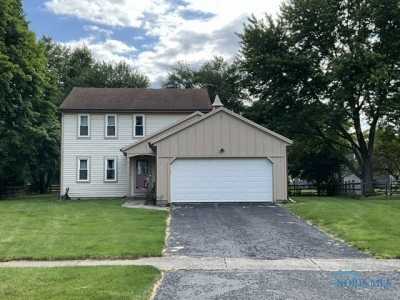 Home For Sale in Maumee, Ohio