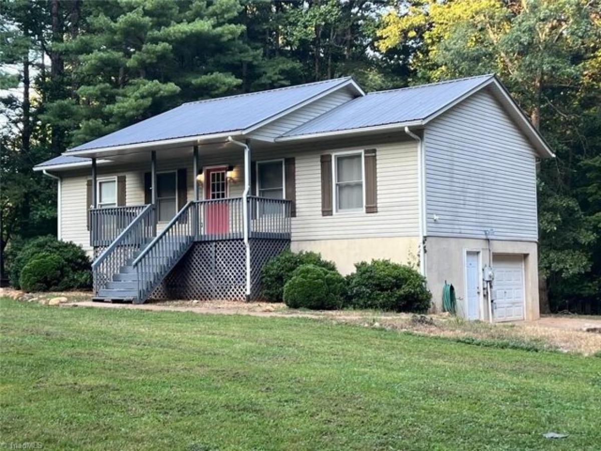 Picture of Home For Sale in Thurmond, North Carolina, United States