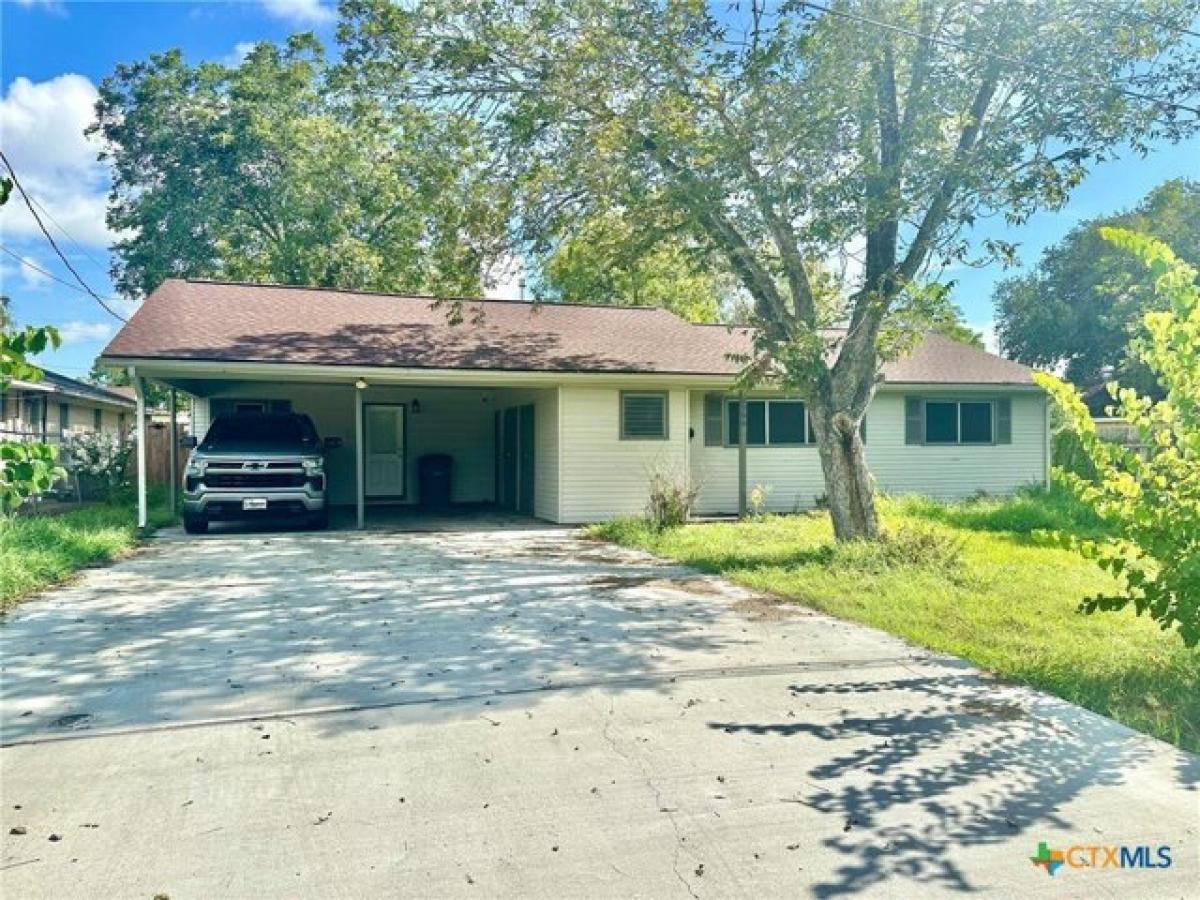 Picture of Home For Sale in Victoria, Texas, United States