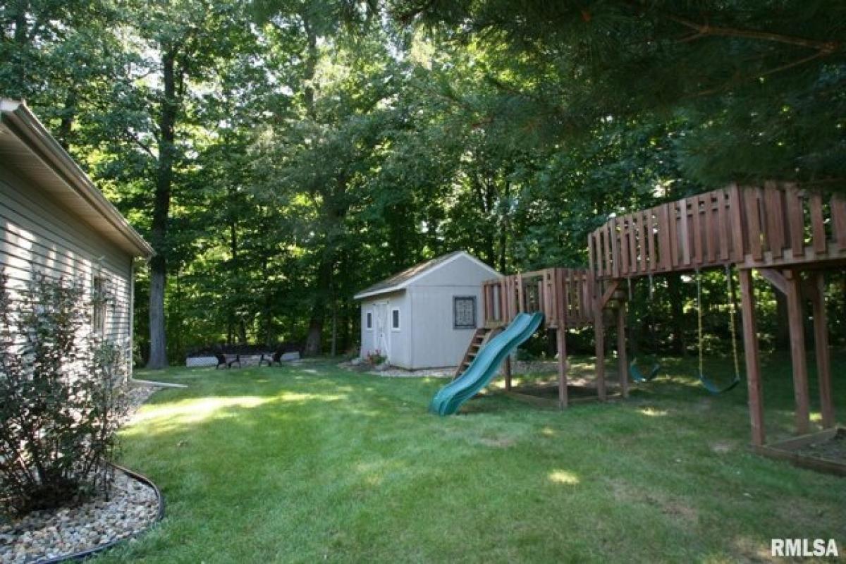 Picture of Home For Sale in Mackinaw, Illinois, United States