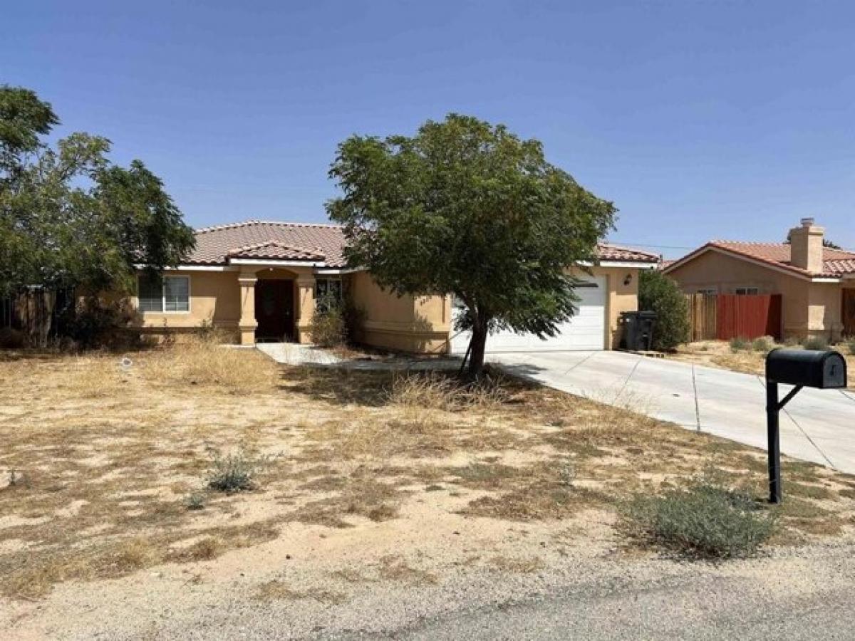 Picture of Home For Sale in California City, California, United States