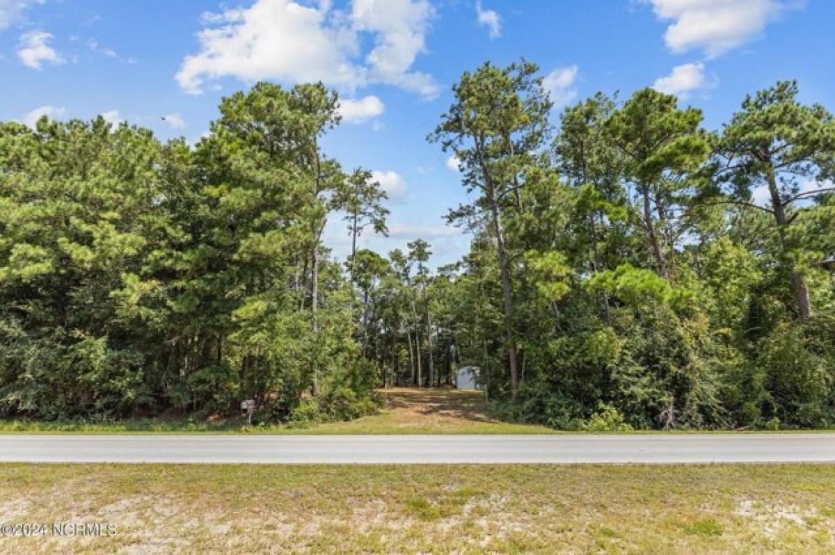 Picture of Residential Land For Sale in Cape Carteret, North Carolina, United States