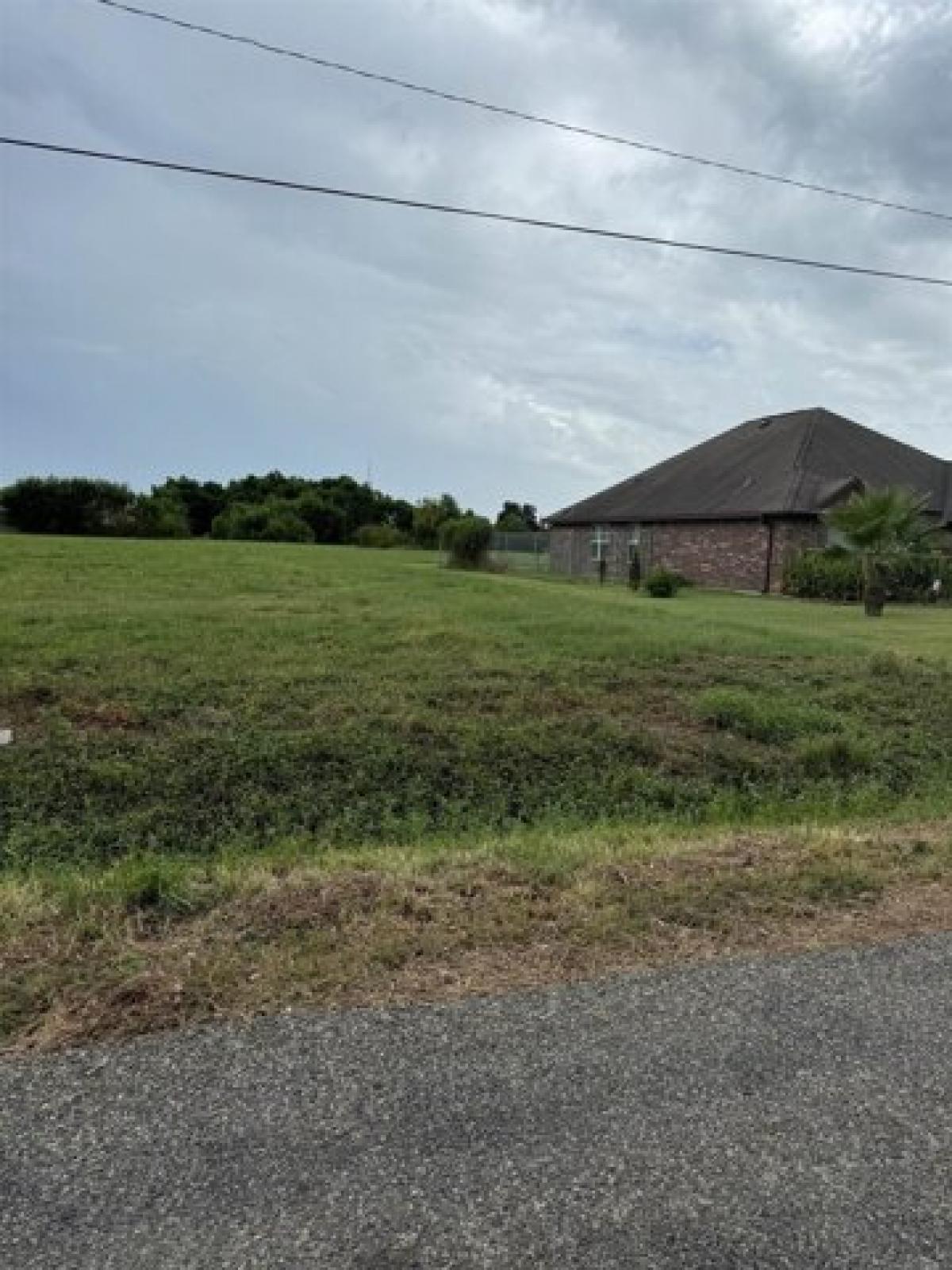 Picture of Residential Land For Sale in Groves, Texas, United States