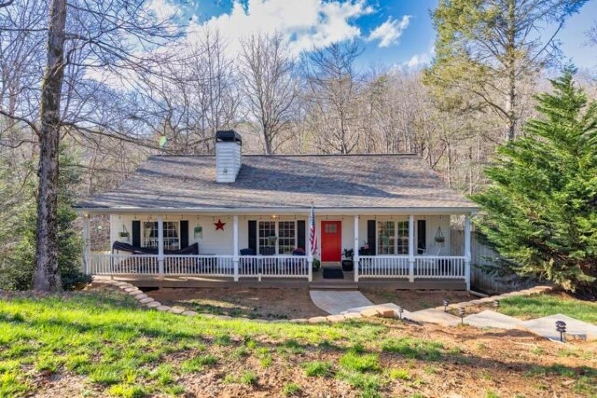 Picture of Home For Sale in Dahlonega, Georgia, United States