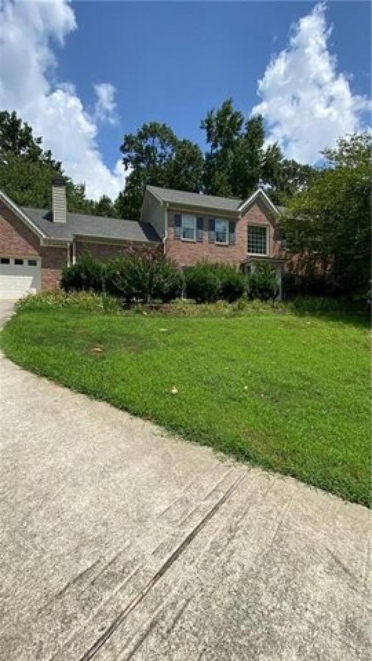 Picture of Home For Sale in Kennesaw, Georgia, United States