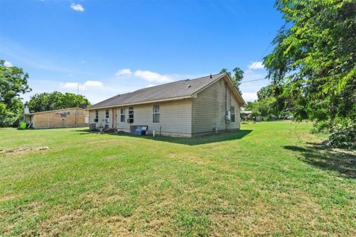 Picture of Home For Sale in Elgin, Texas, United States