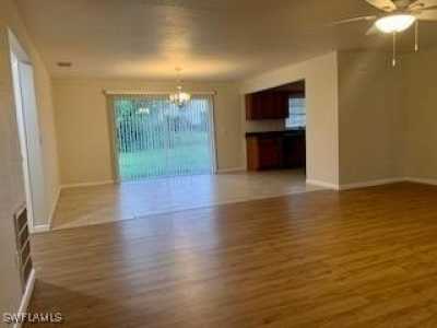 Home For Rent in Moore Haven, Florida