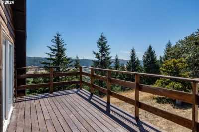 Home For Sale in Oakland, Oregon