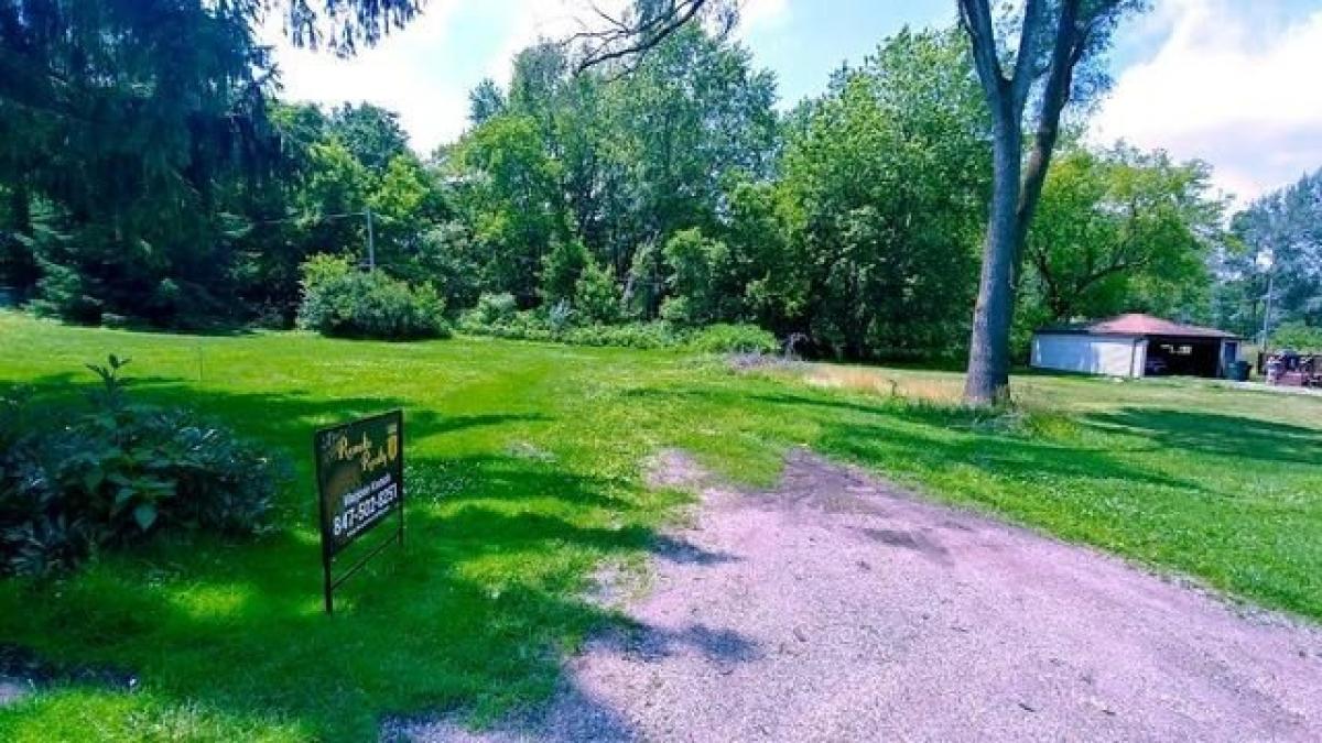 Picture of Residential Land For Sale in Lakemoor, Illinois, United States