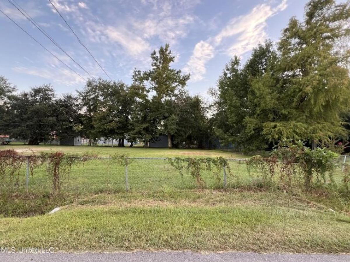 Picture of Residential Land For Sale in Bay Saint Louis, Mississippi, United States