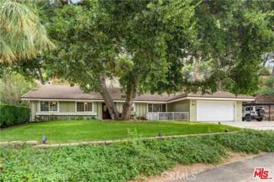 Home For Sale in Canyon Country, California