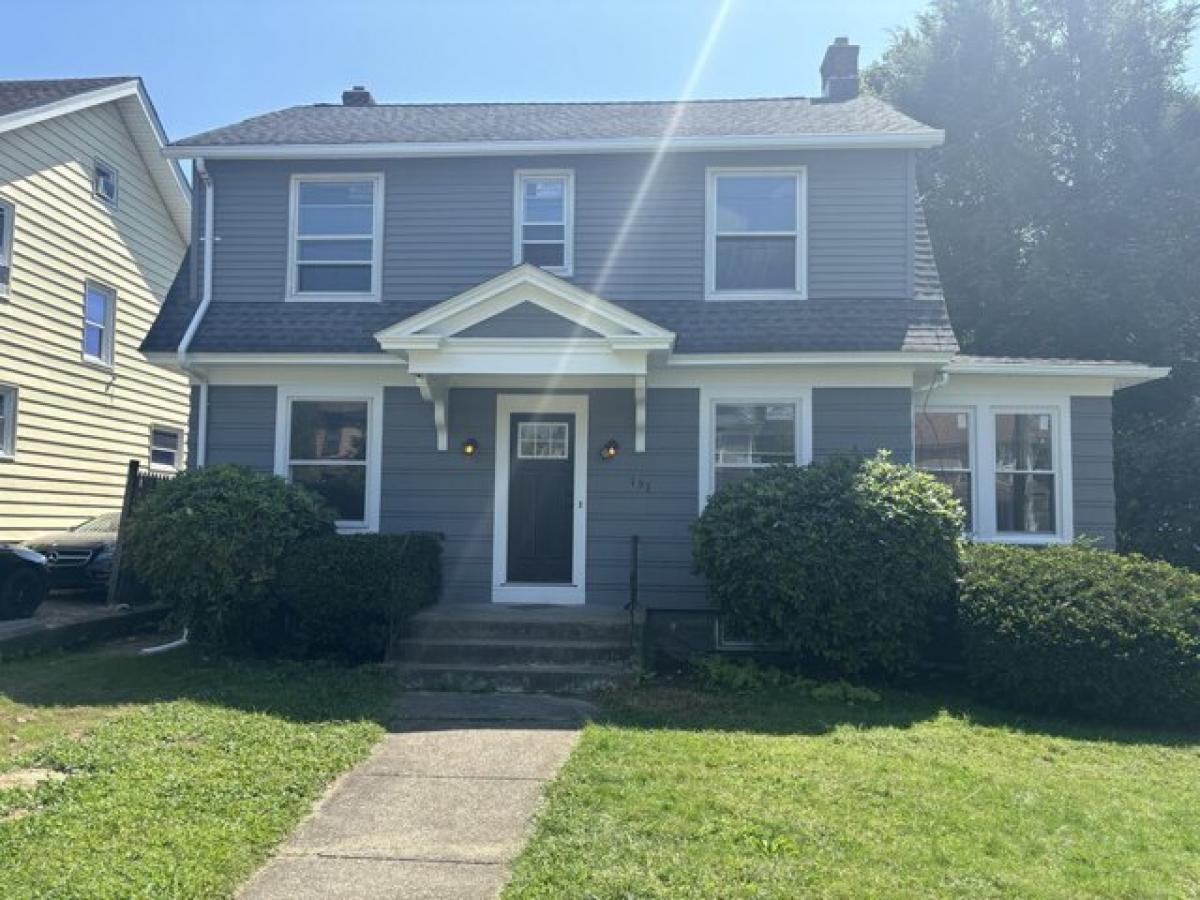 Picture of Home For Sale in Bridgeport, Connecticut, United States