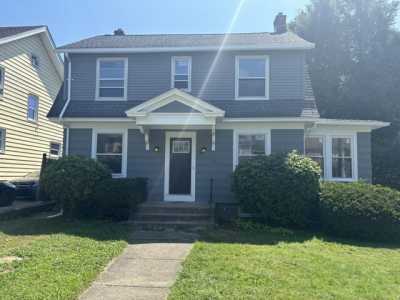 Home For Sale in Bridgeport, Connecticut