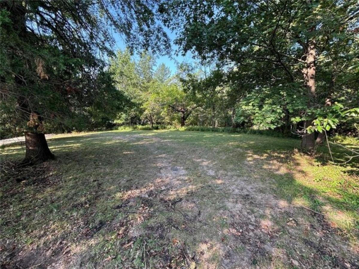 Picture of Residential Land For Sale in Valley Park, Missouri, United States