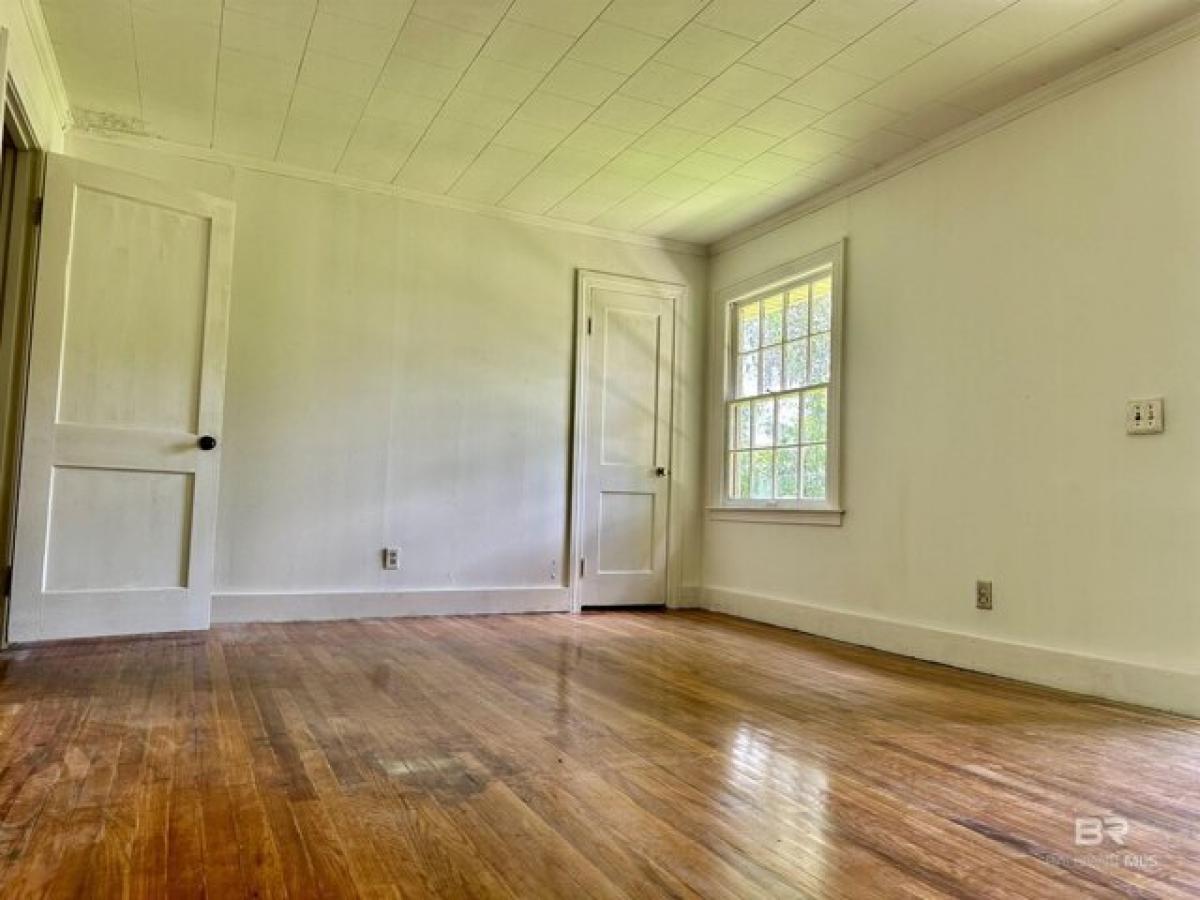 Picture of Home For Sale in Brewton, Alabama, United States