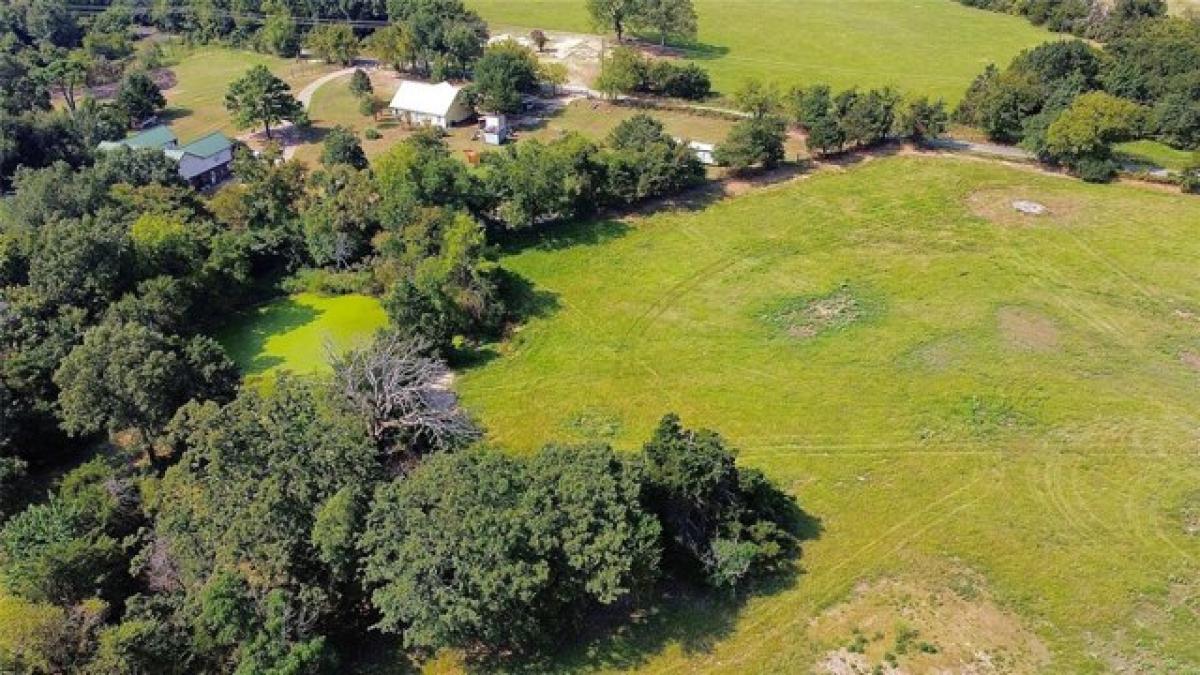 Picture of Residential Land For Sale in Sulphur Springs, Texas, United States