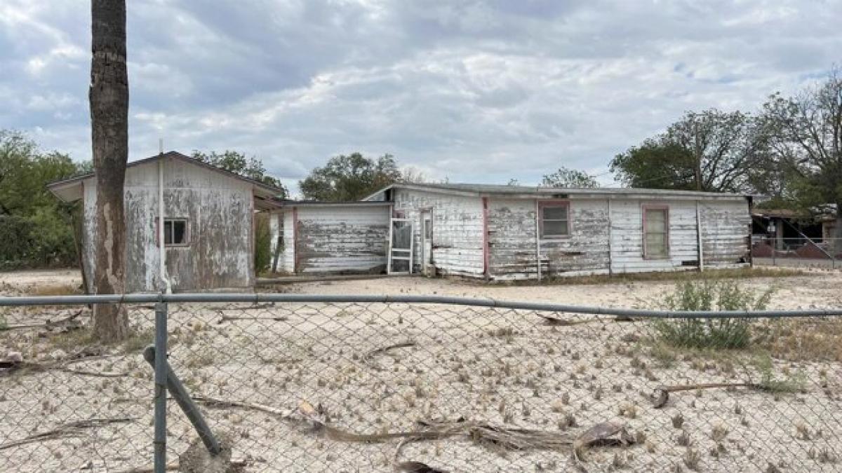 Picture of Home For Sale in Del Rio, Texas, United States