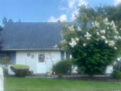 Home For Sale in Levittown, New York