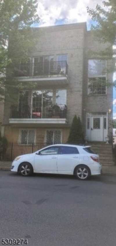 Apartment For Rent in Newark, New Jersey