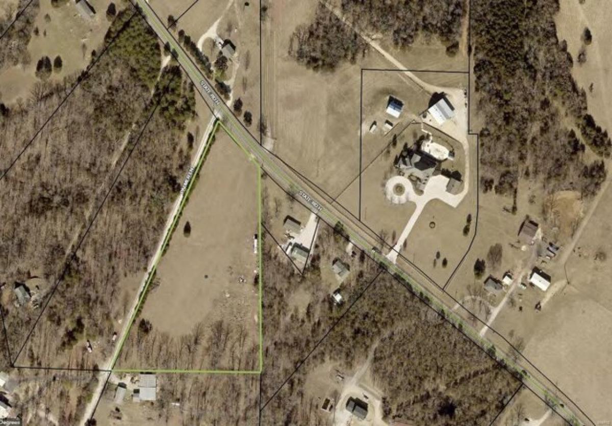 Picture of Residential Land For Sale in De Soto, Missouri, United States