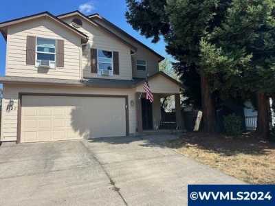 Home For Sale in Albany, Oregon