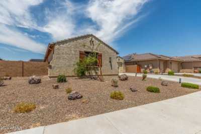 Home For Sale in Goodyear, Arizona