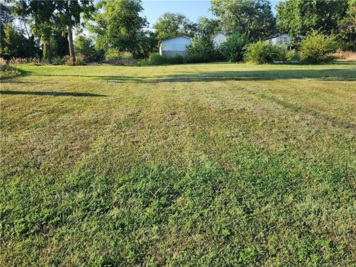 Picture of Residential Land For Sale in Centerville, Kansas, United States