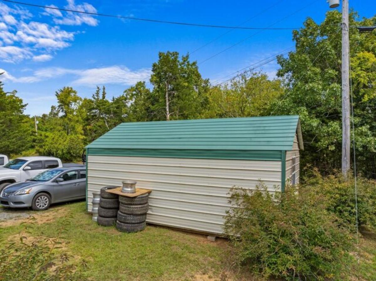 Picture of Home For Sale in Newport, Tennessee, United States