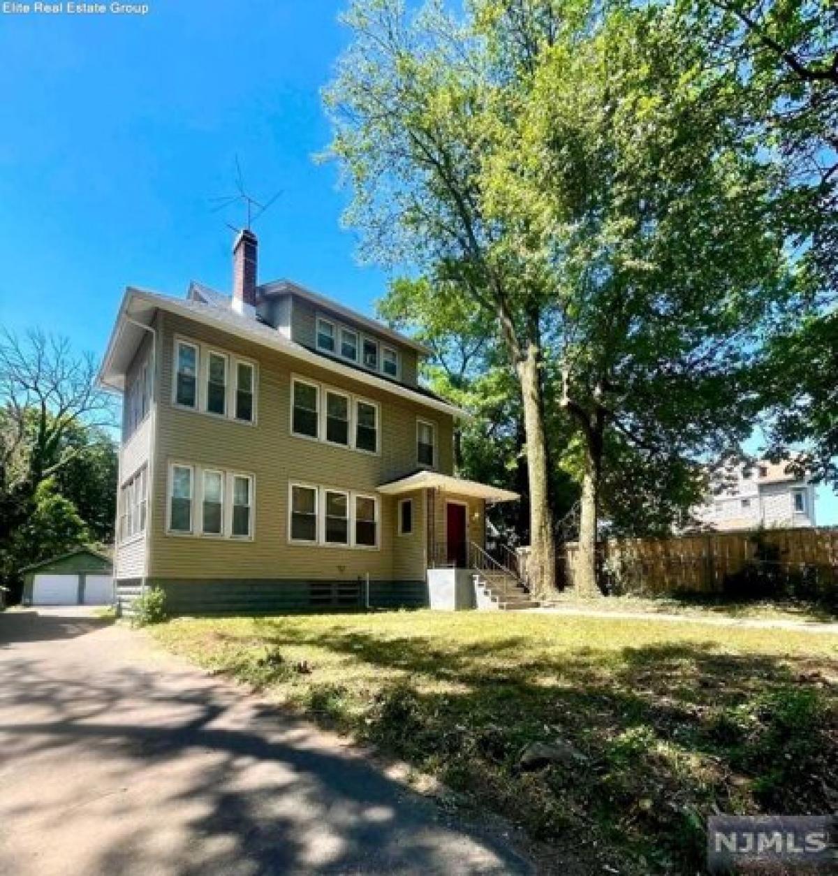 Picture of Home For Sale in East Orange, New Jersey, United States