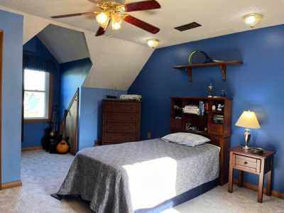 Home For Sale in Syracuse, Indiana