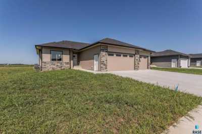 Home For Sale in Harrisburg, South Dakota