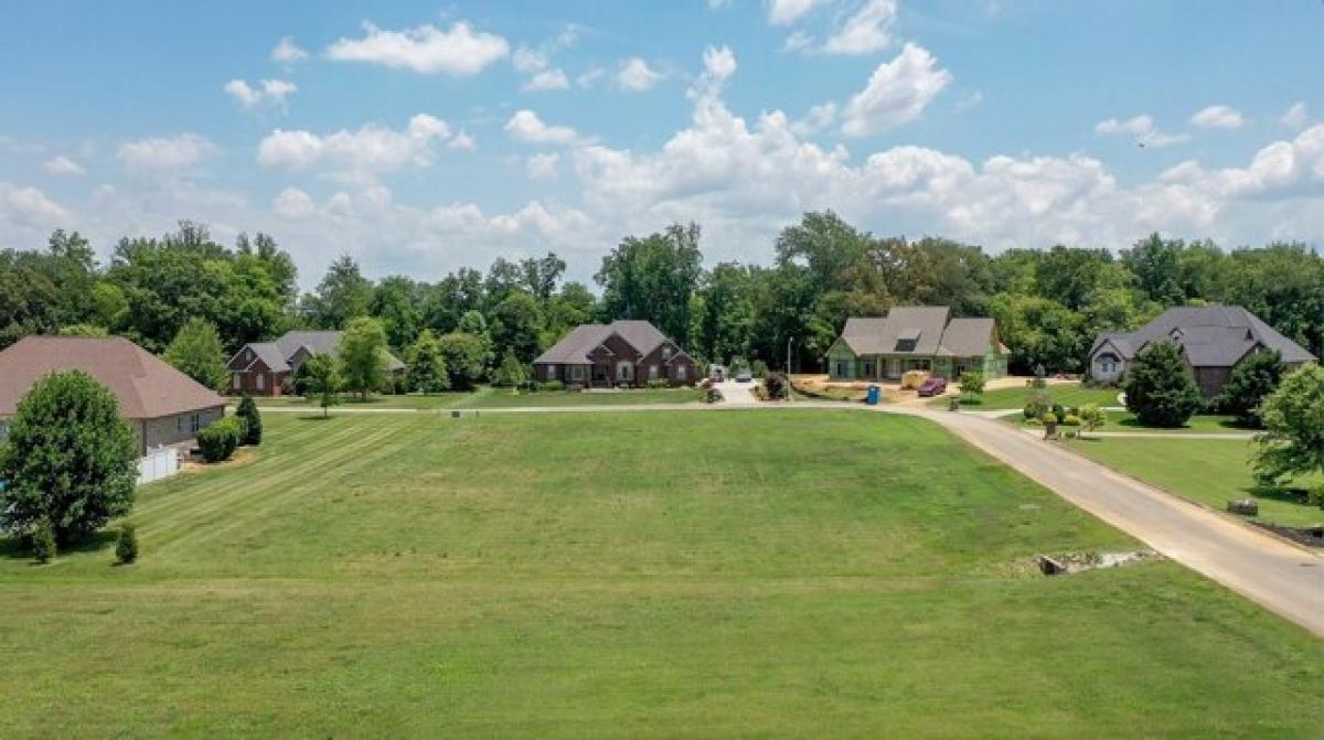 Picture of Residential Land For Sale in Winchester, Tennessee, United States