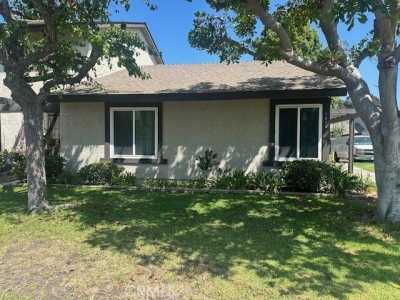 Home For Sale in Stanton, California