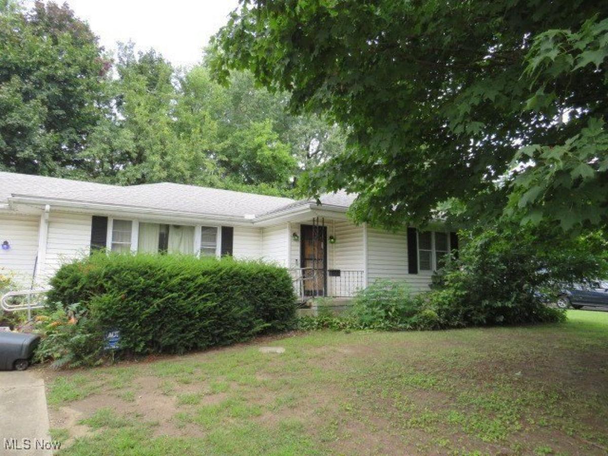 Picture of Home For Sale in Conneaut, Ohio, United States